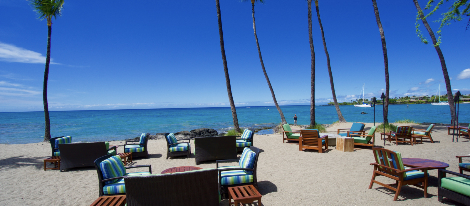 Lava Lava Lounge beachfront dining